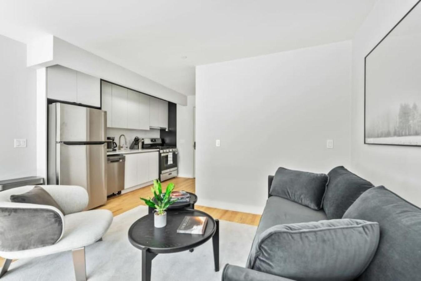 Luxe Studio With Charming Juliet Balcony Daire New York Dış mekan fotoğraf